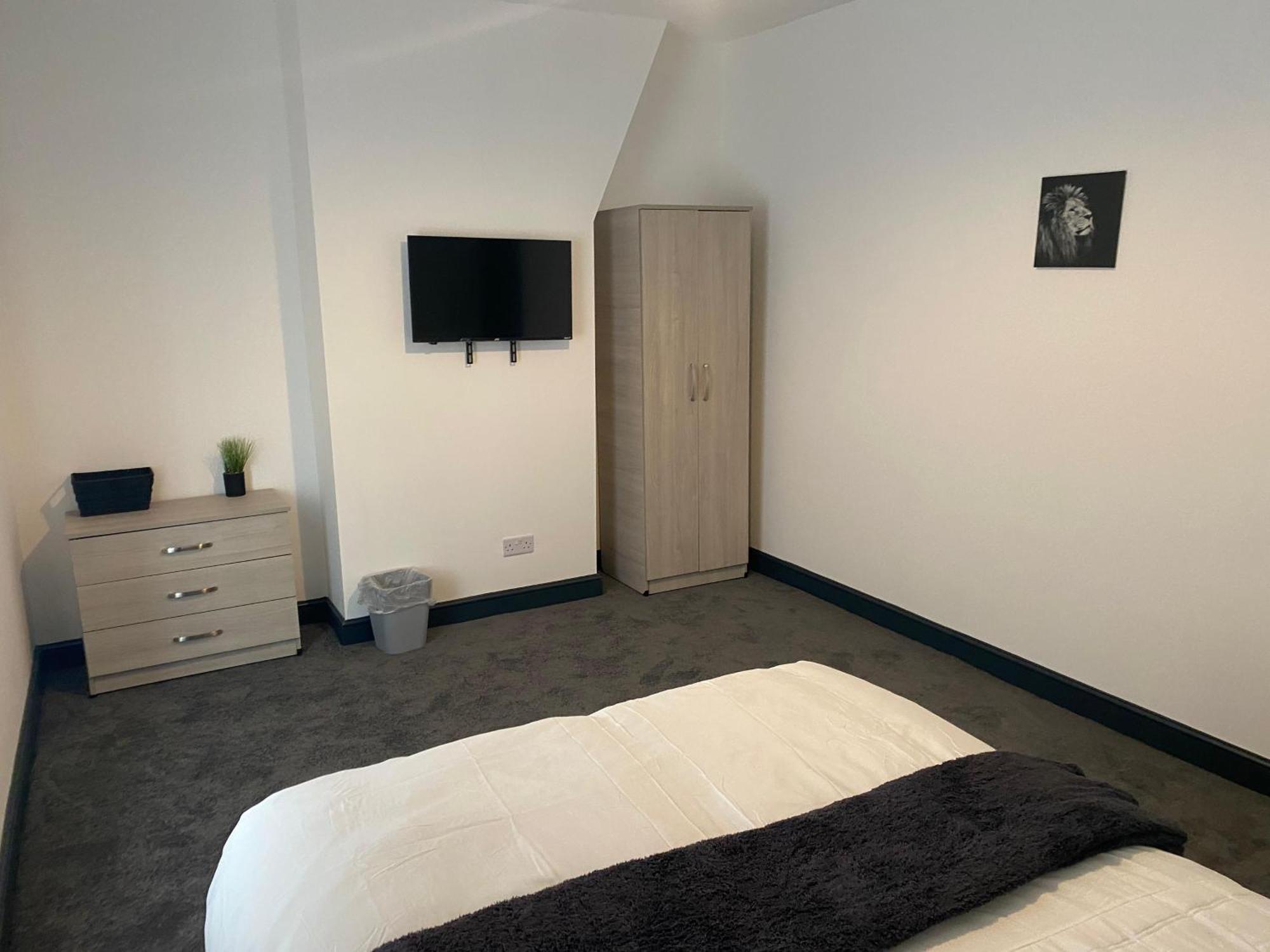 Houghton Guest House 1 Stoke-on-Trent Экстерьер фото