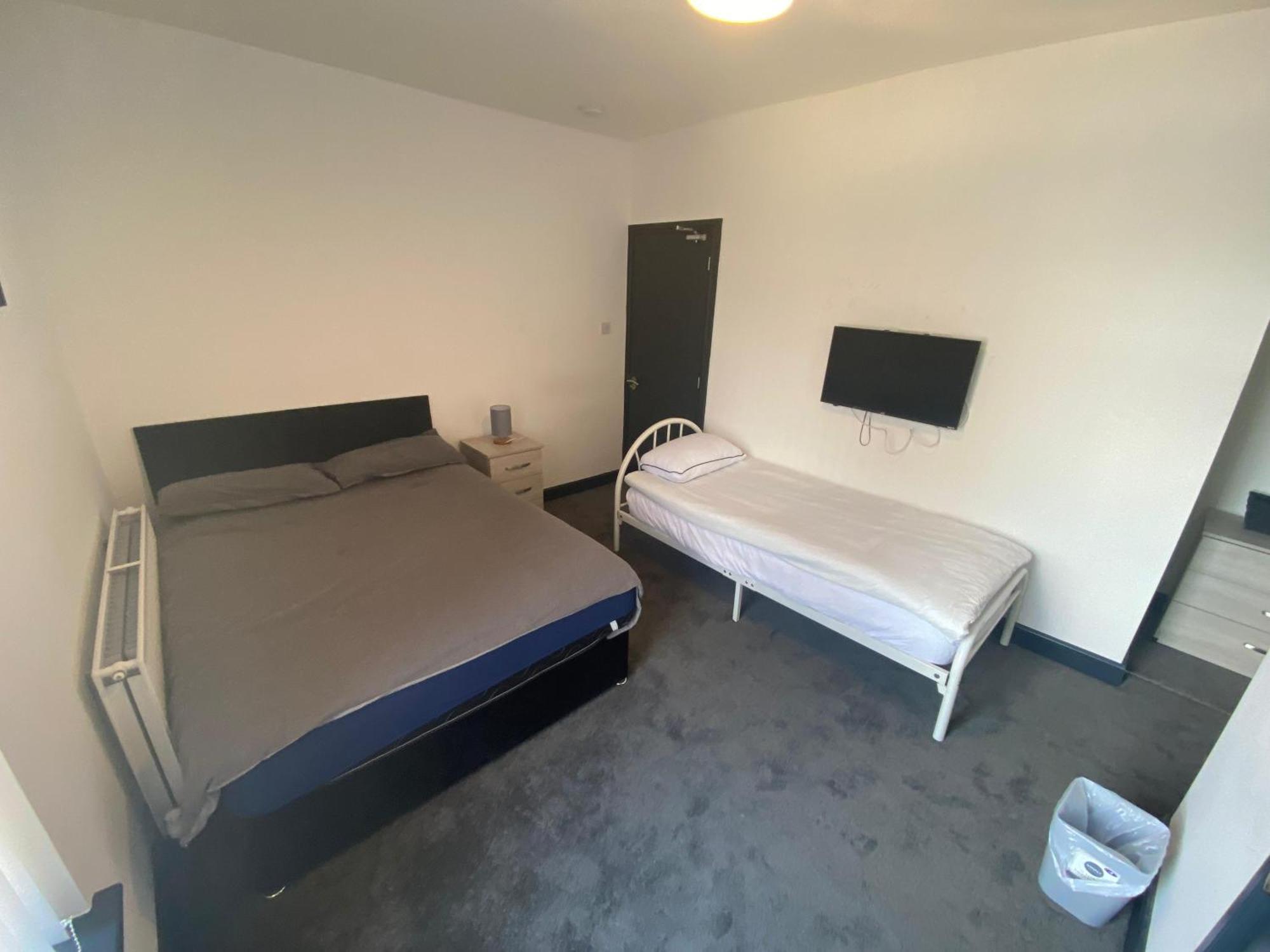 Houghton Guest House 1 Stoke-on-Trent Экстерьер фото