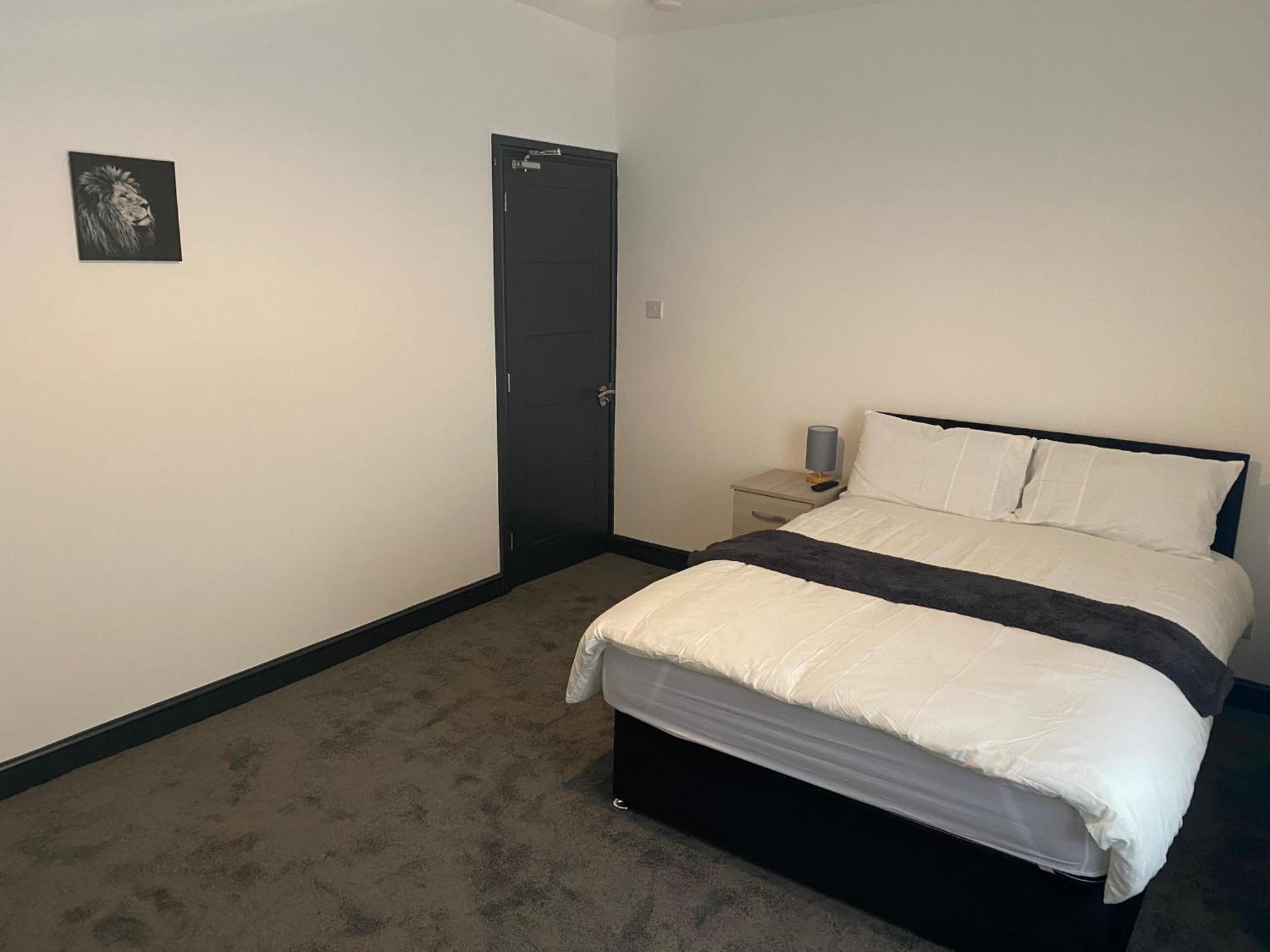 Houghton Guest House 1 Stoke-on-Trent Экстерьер фото