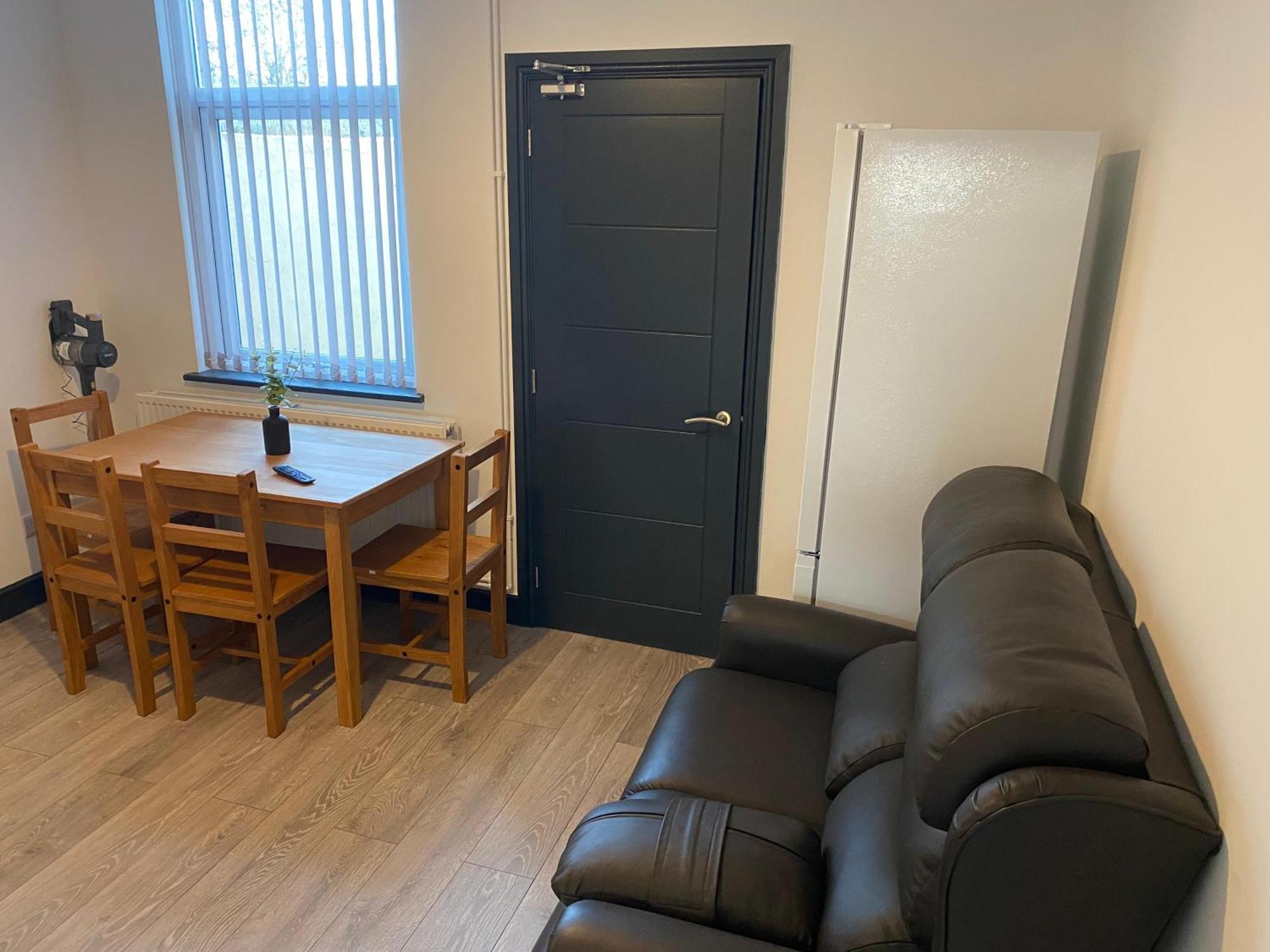 Houghton Guest House 1 Stoke-on-Trent Экстерьер фото